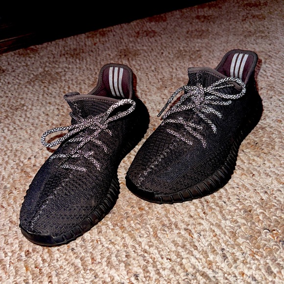 Adidas Yeezy Boost 350 non reflective black shoes - Picture 1 of 13